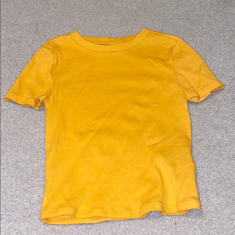 Yellow ribbed short sleeve tee